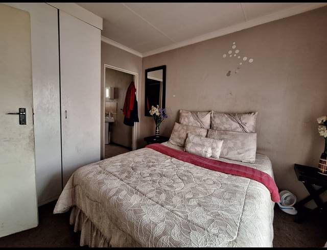 3 BEDROOM HOUSE SOLD IN SHARON PARK